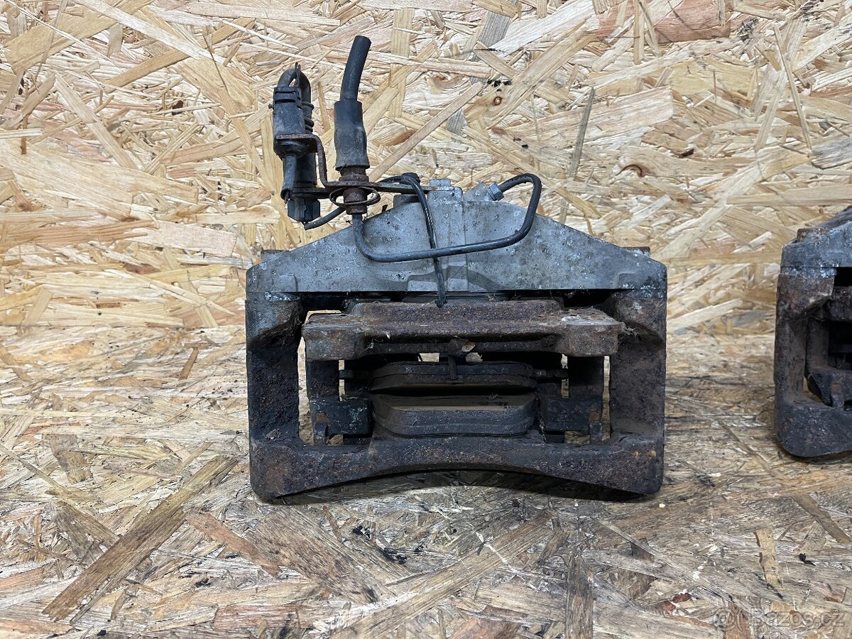 PŘEDNÍ TŘMENY AUDI A6 4F 3.0 TDI - 5