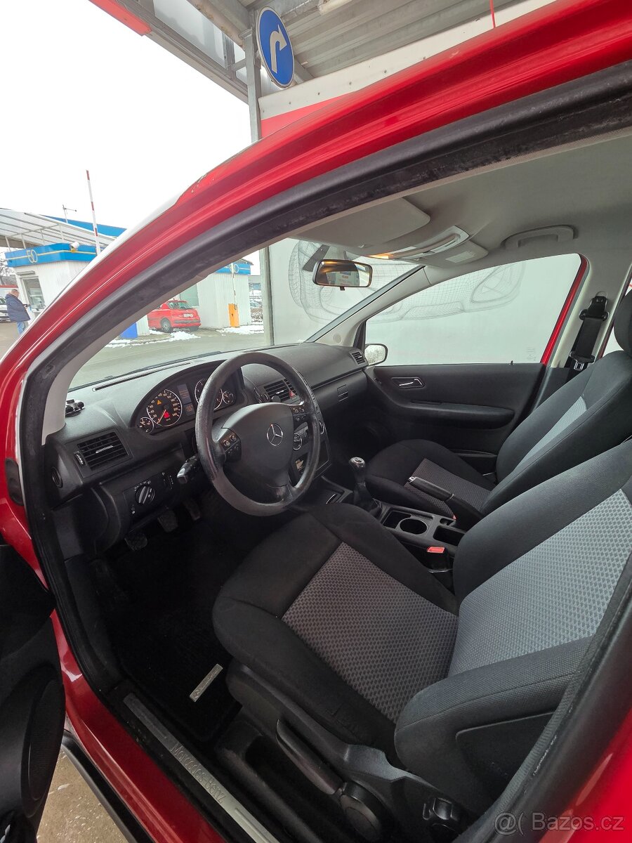 Mercedes Benz A - 5