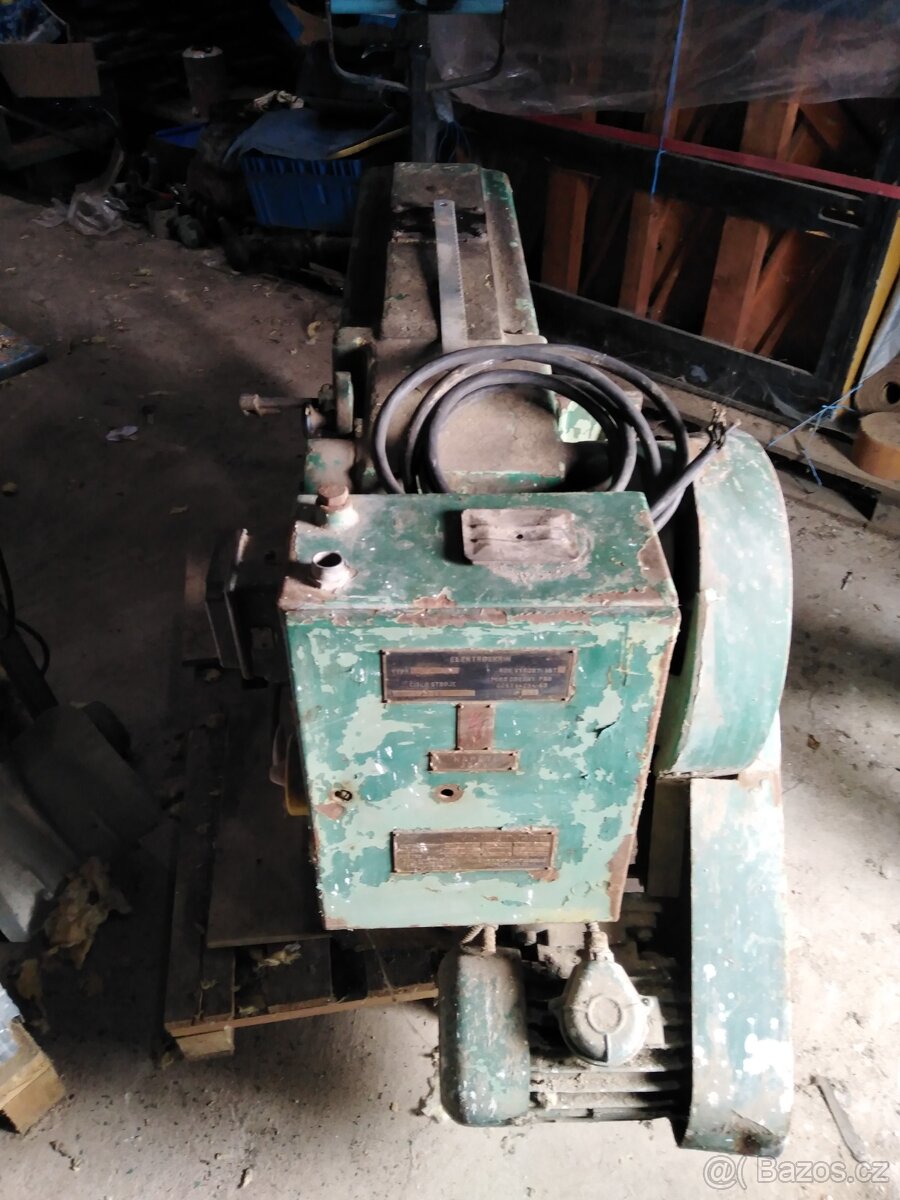 Pila na kov české výroby - 5