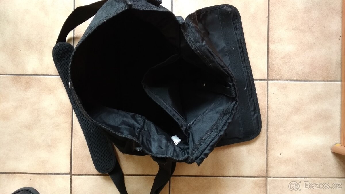 Taška pro notebook, CD disky, batohy na záda i do ruky - 5