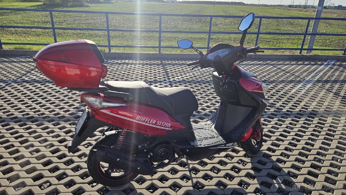 Skútr BUFFLER SS 125 N – r. 2022, jen 5900 km - 5