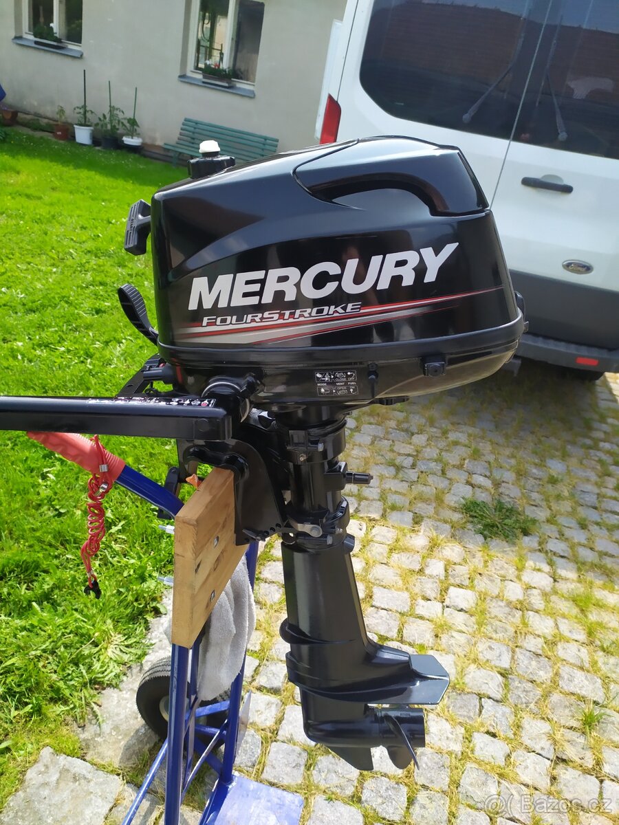 Nafukovací člun s motorem - 5