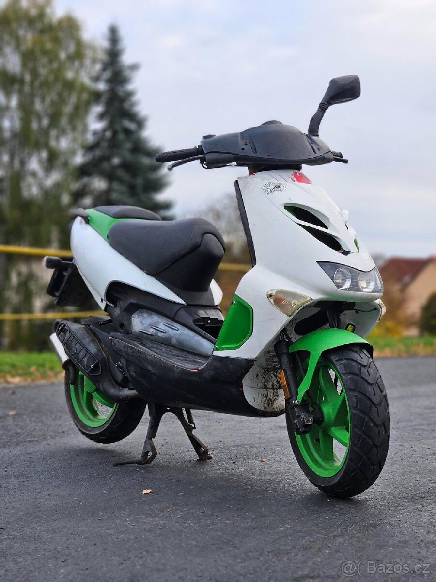Aprilia SR 50 DiTech - 5
