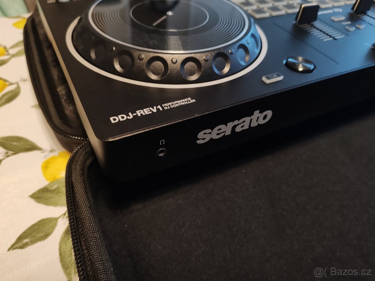 Mixážní pult Pioneer DJ DDJ-REV1 - 5