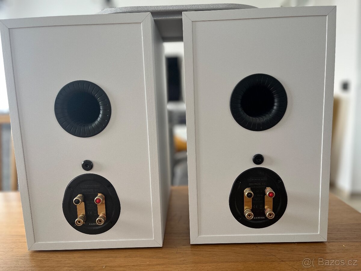 Cambridge audio + Monitor Audio - 5