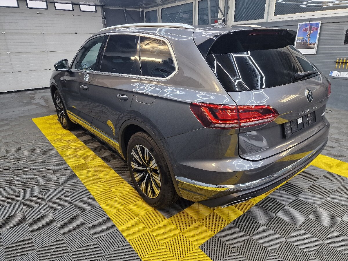Volkswagen Touareg Plug-In Hybrid - 5
