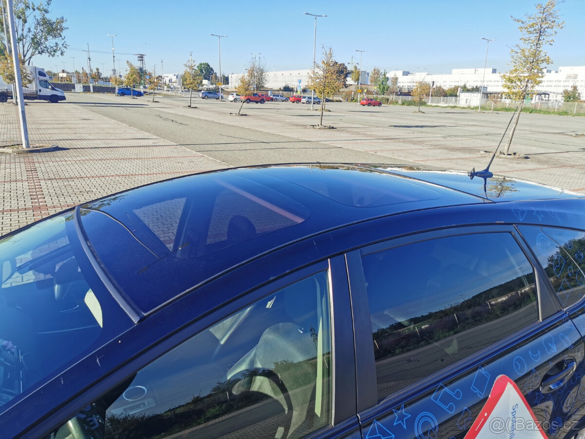 Toyota Prius Plus 7 míst nový model, hybrid 1,8 100kw 2015 - 5