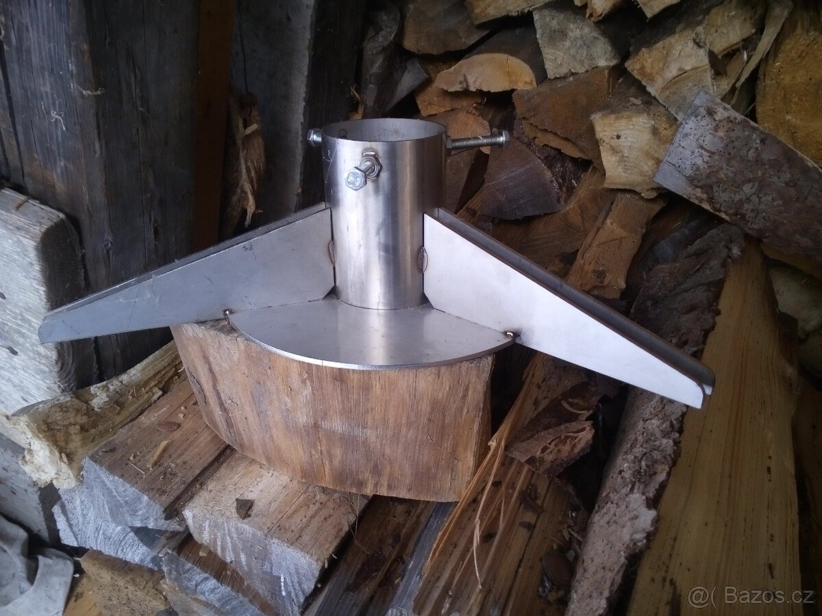 Stojan na vánoční stromek,nový,nerezový-průměr díry 8,5 - 5