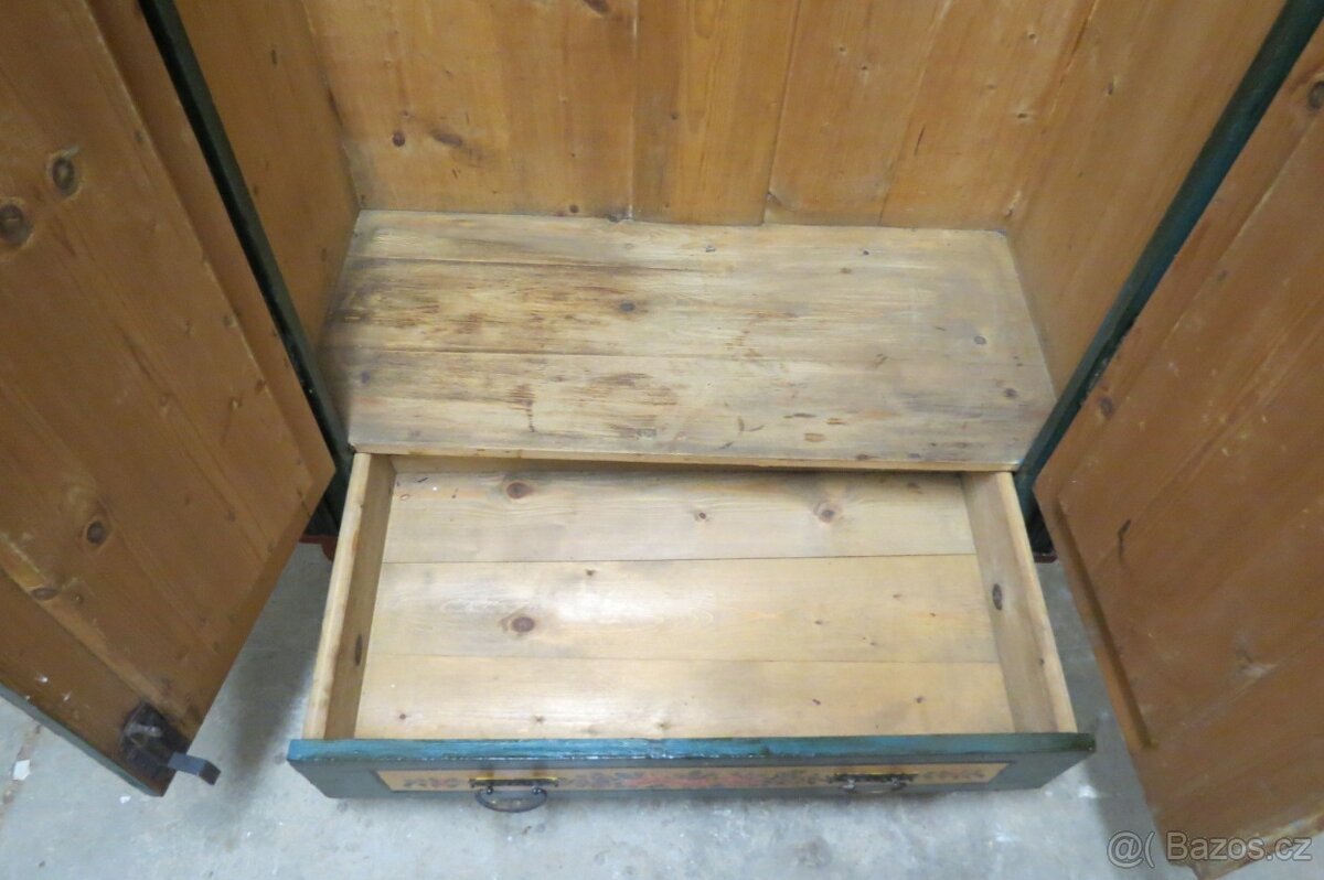 Malovaná skříň - 5