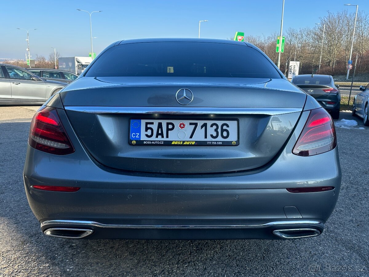 Mercedes-Benz E 220 2016 - 5