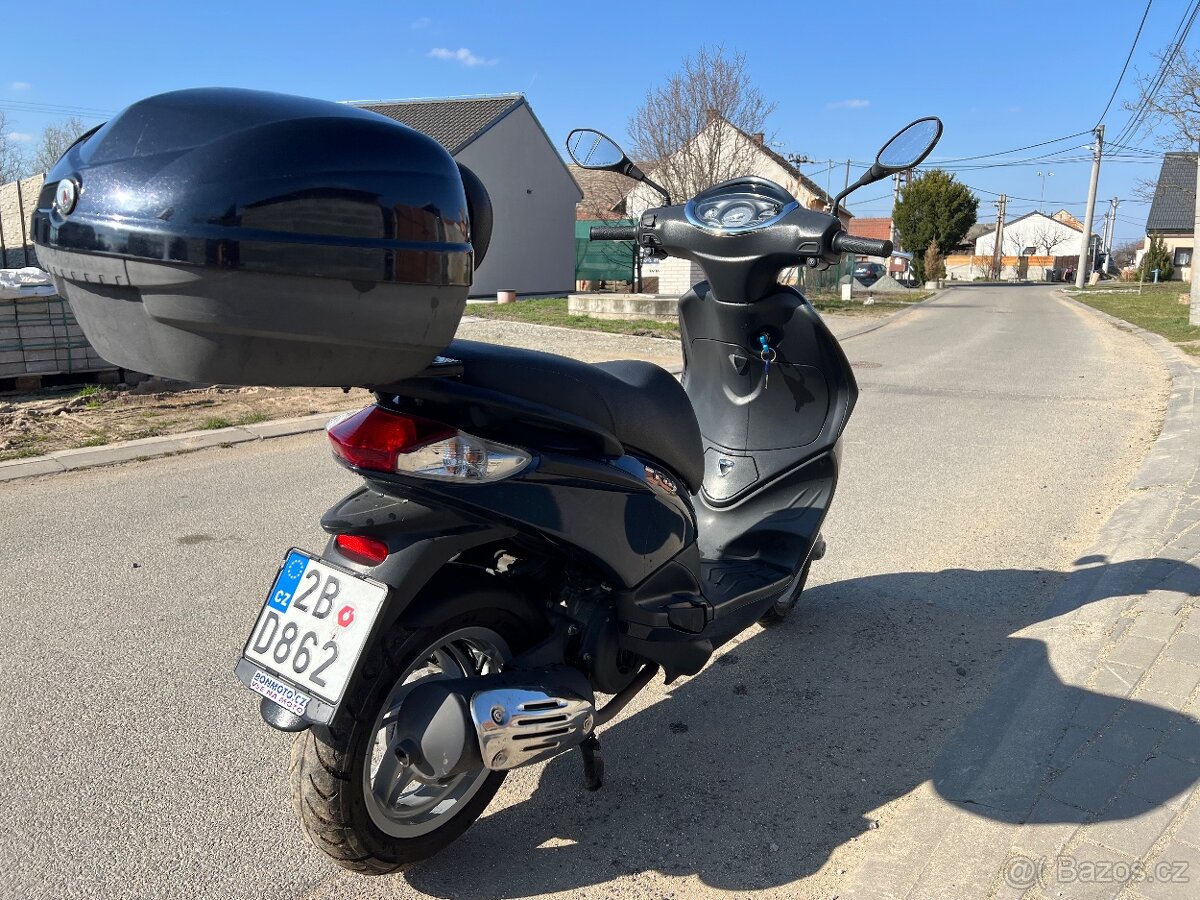 Piaggio new fly 125 - 5