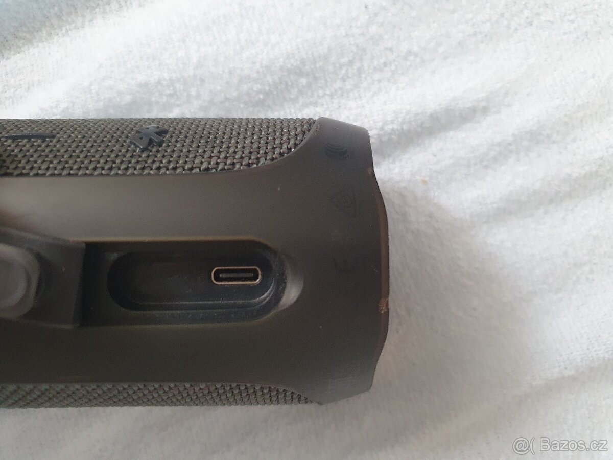 JBL Flip Essential 2 bluetooth reproduktor - 5