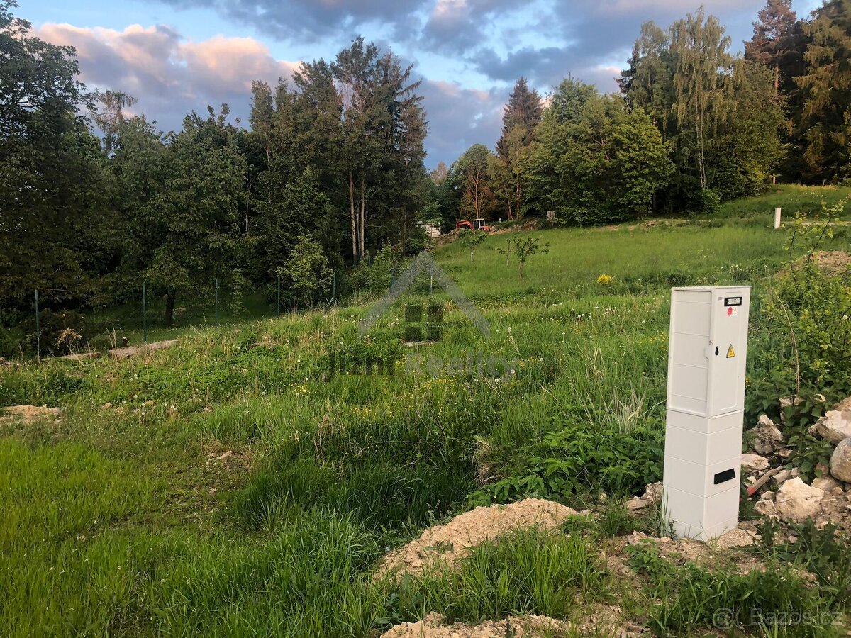 Stavební parcela 421 m2 v Horních Nakvasovicích - 5