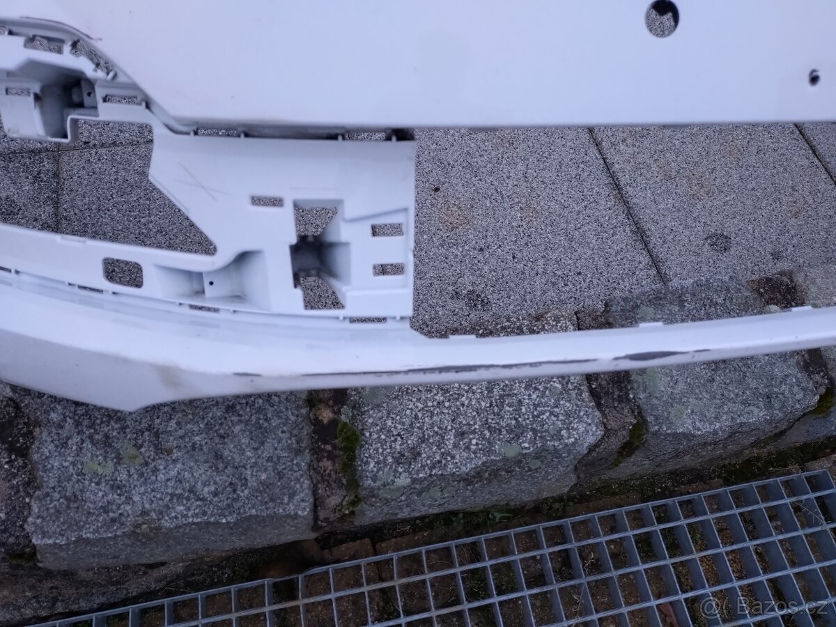 Prodám Př. nárazník na Š.Octavia IV - 5