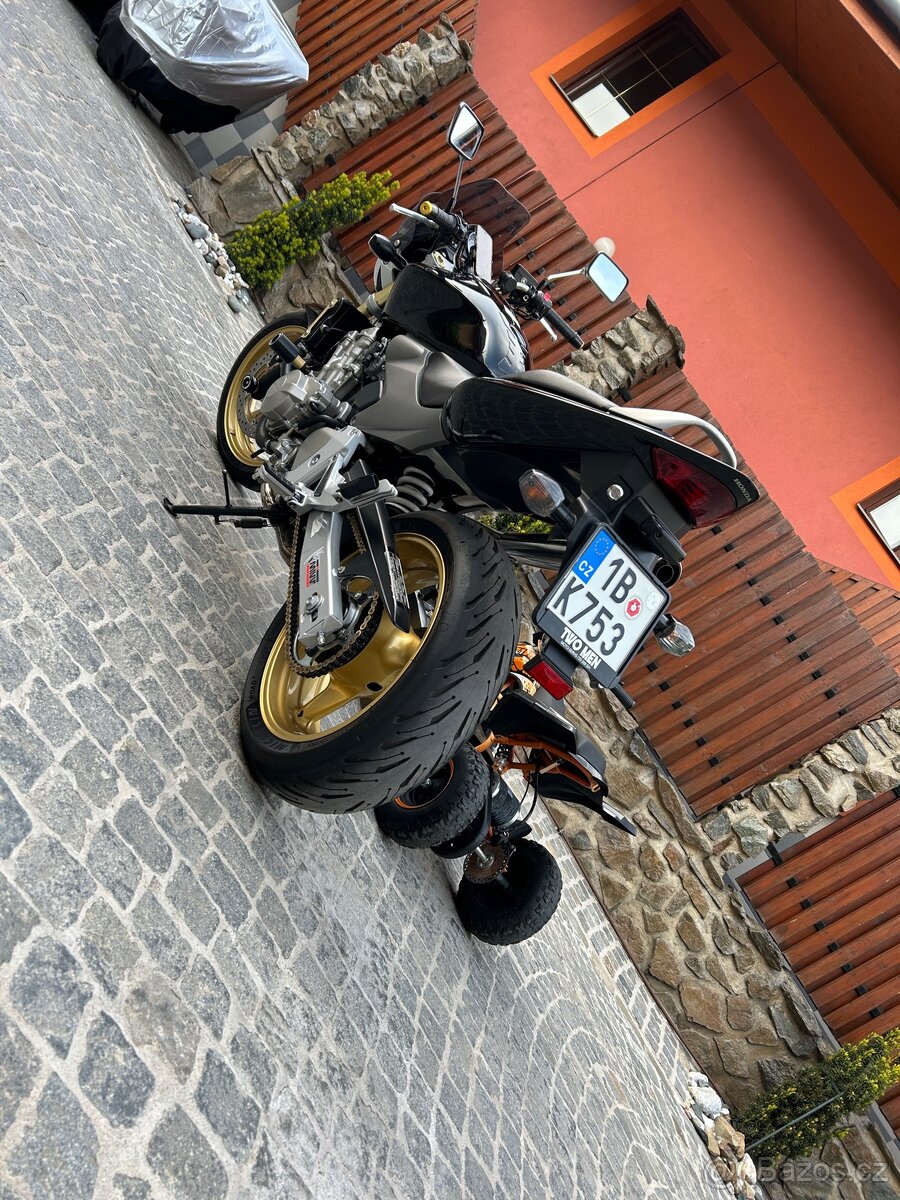 Honda hornet - 5