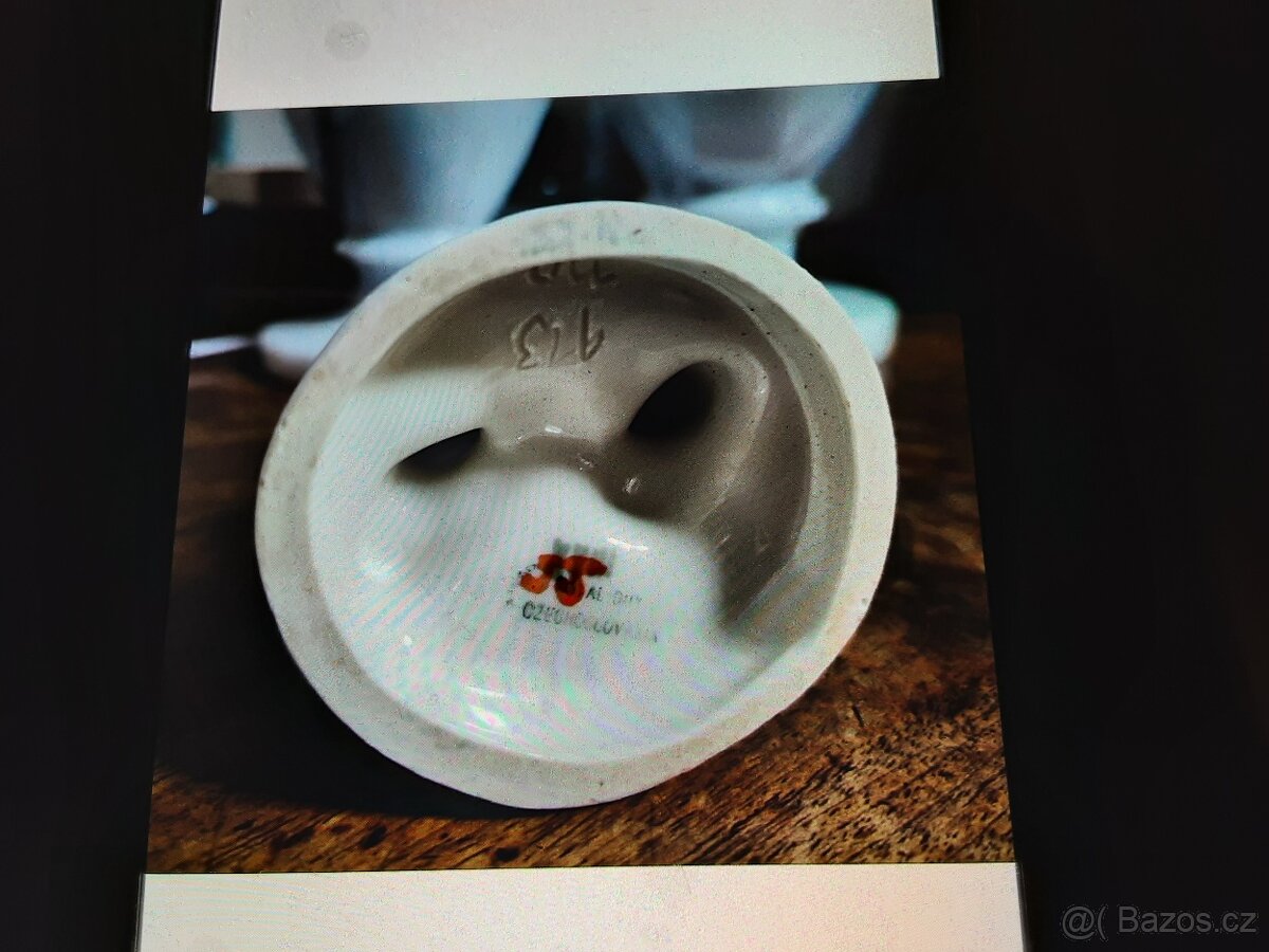 Stará porcelánová figurka - 5