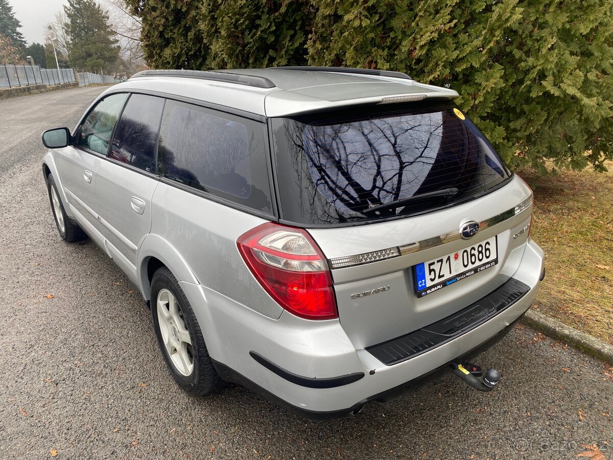 Subaru Outback 3.0 H6 - 5