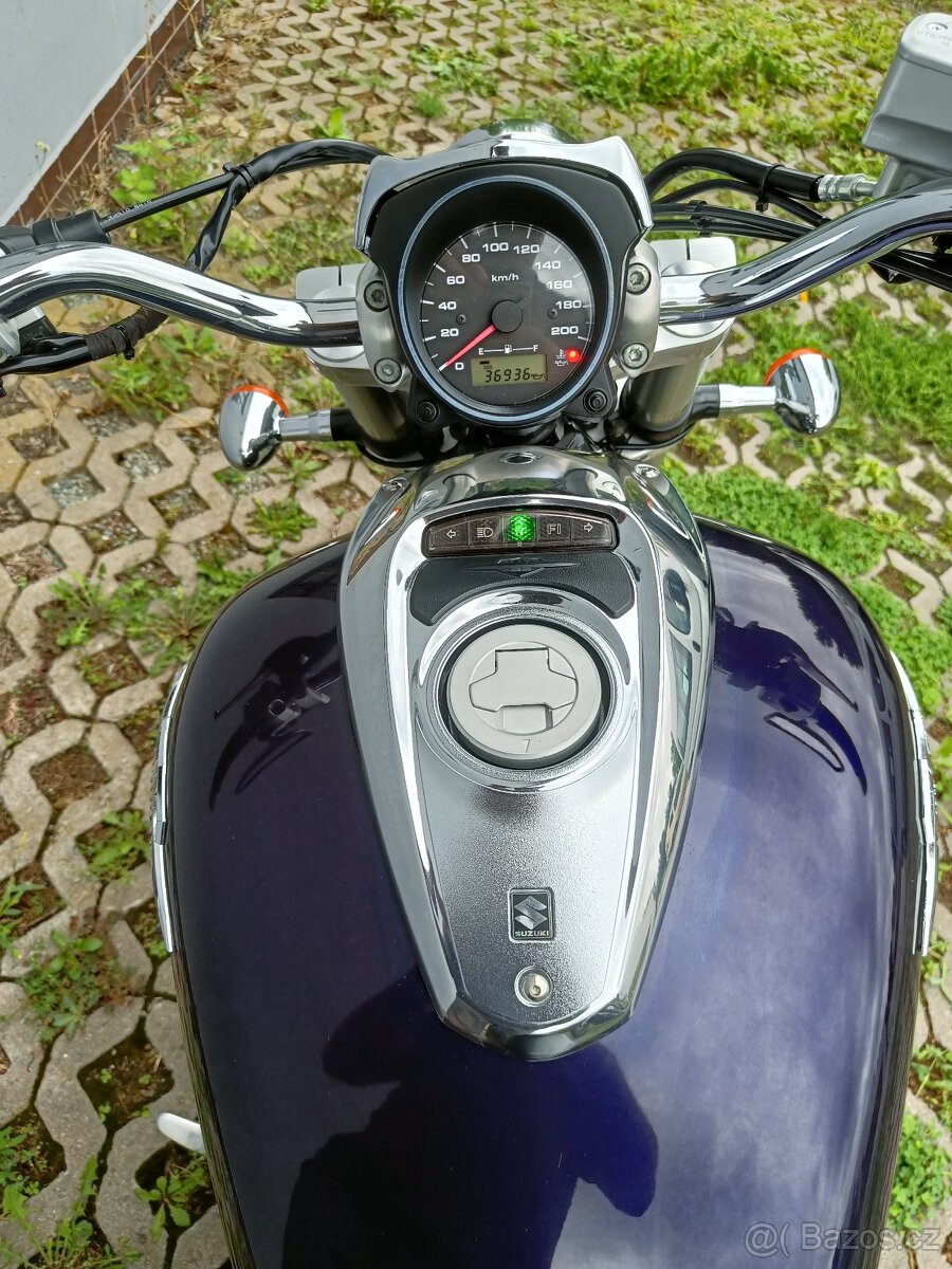 Suzuki m 800 Intruder - 5