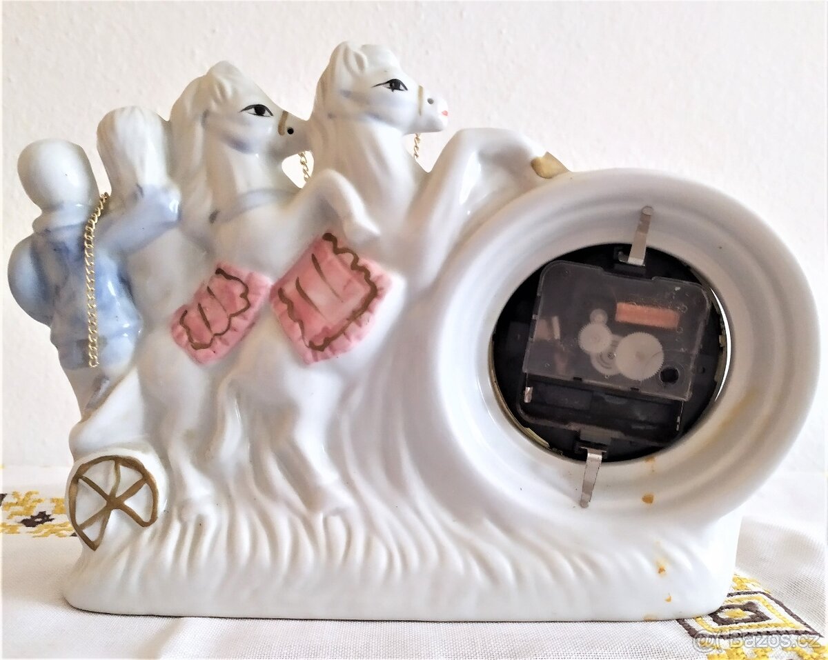 Nabízím dvoje keramické hodiny s motivy ptáčků a svatby - 5