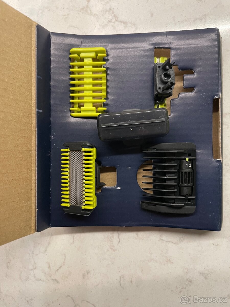 Holici strojek Philips One Blade - 5