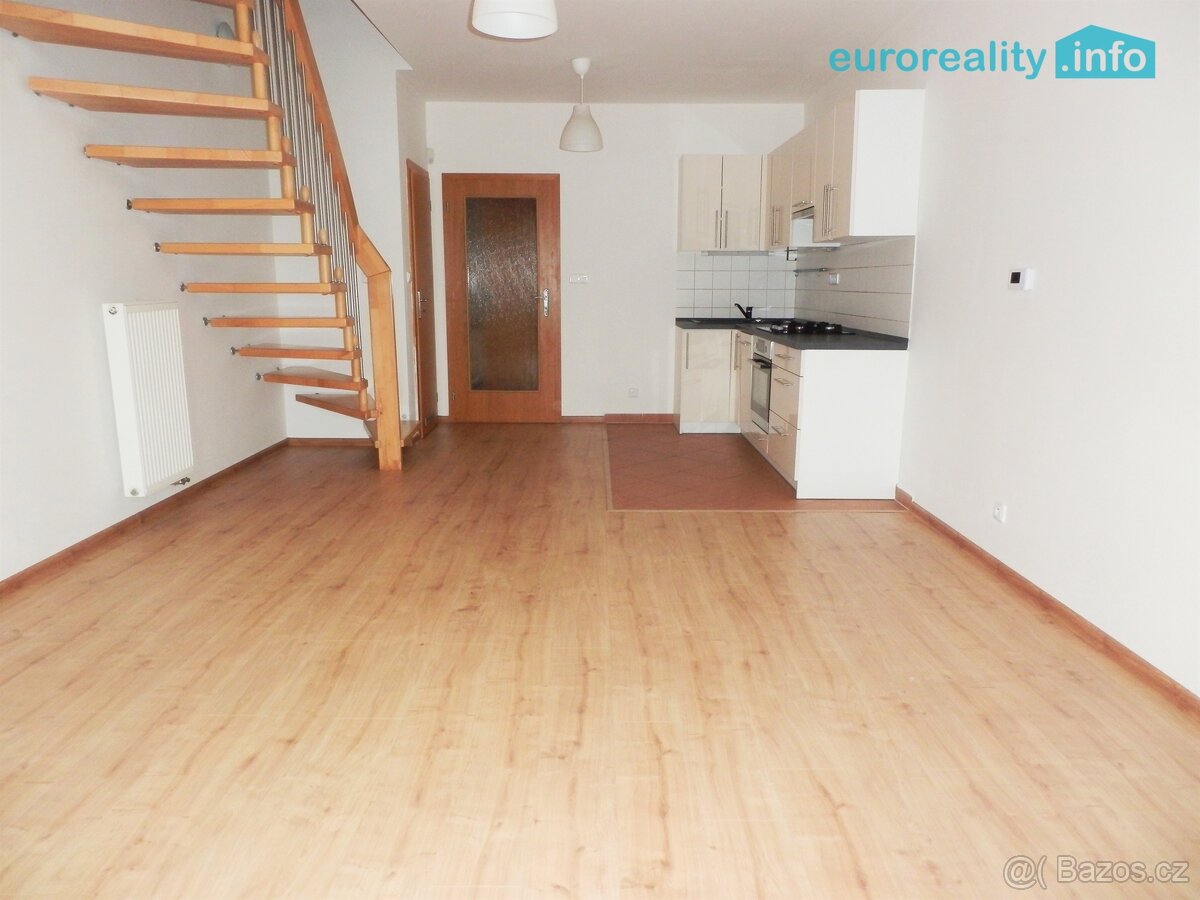 Prodej, rodinný dům, 88 m2 na pozemku 165 m2, Bašť, Praha-vý - 5