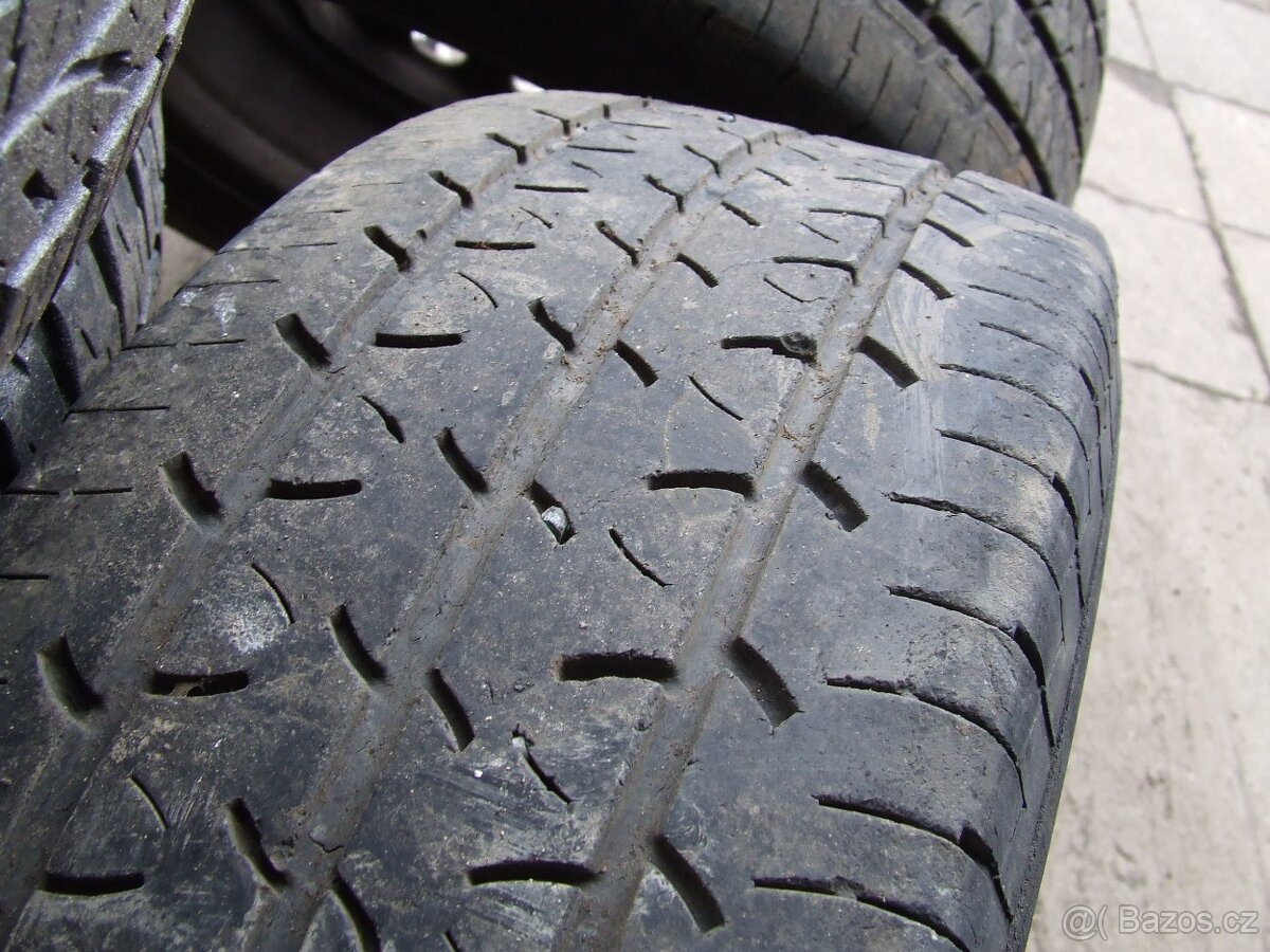 Prodám dvě kola na Transita Mk4-5 - 5