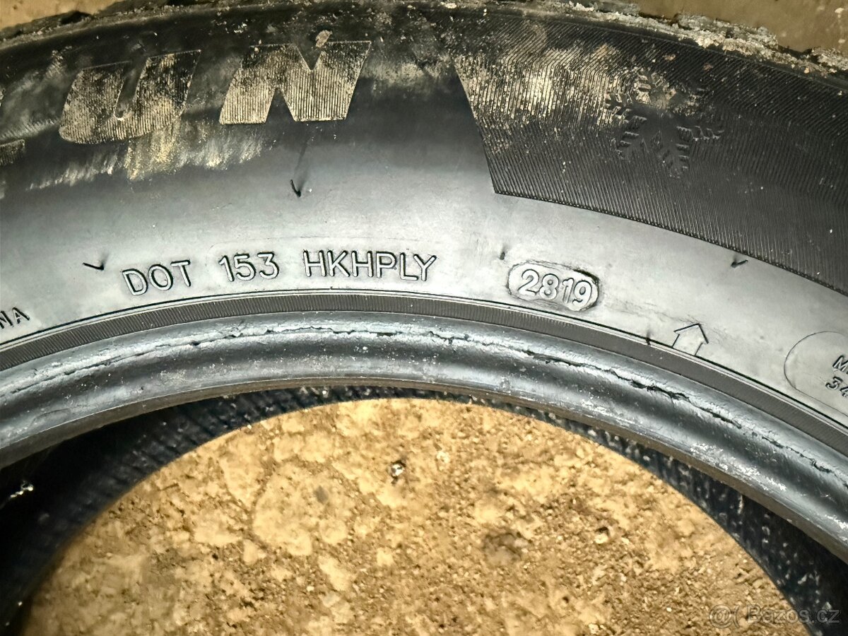 prodám zimní 215/60/17 Sailun - 5