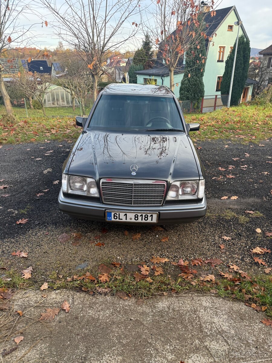 Mercedes - Benz E 250D W124 - 5