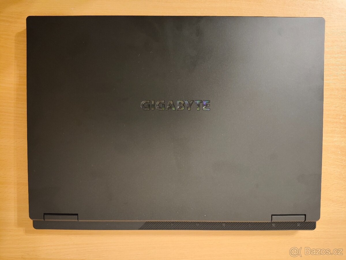 Gigabyte A16 – i7 / RTX4050 / 16 / 512 - 5