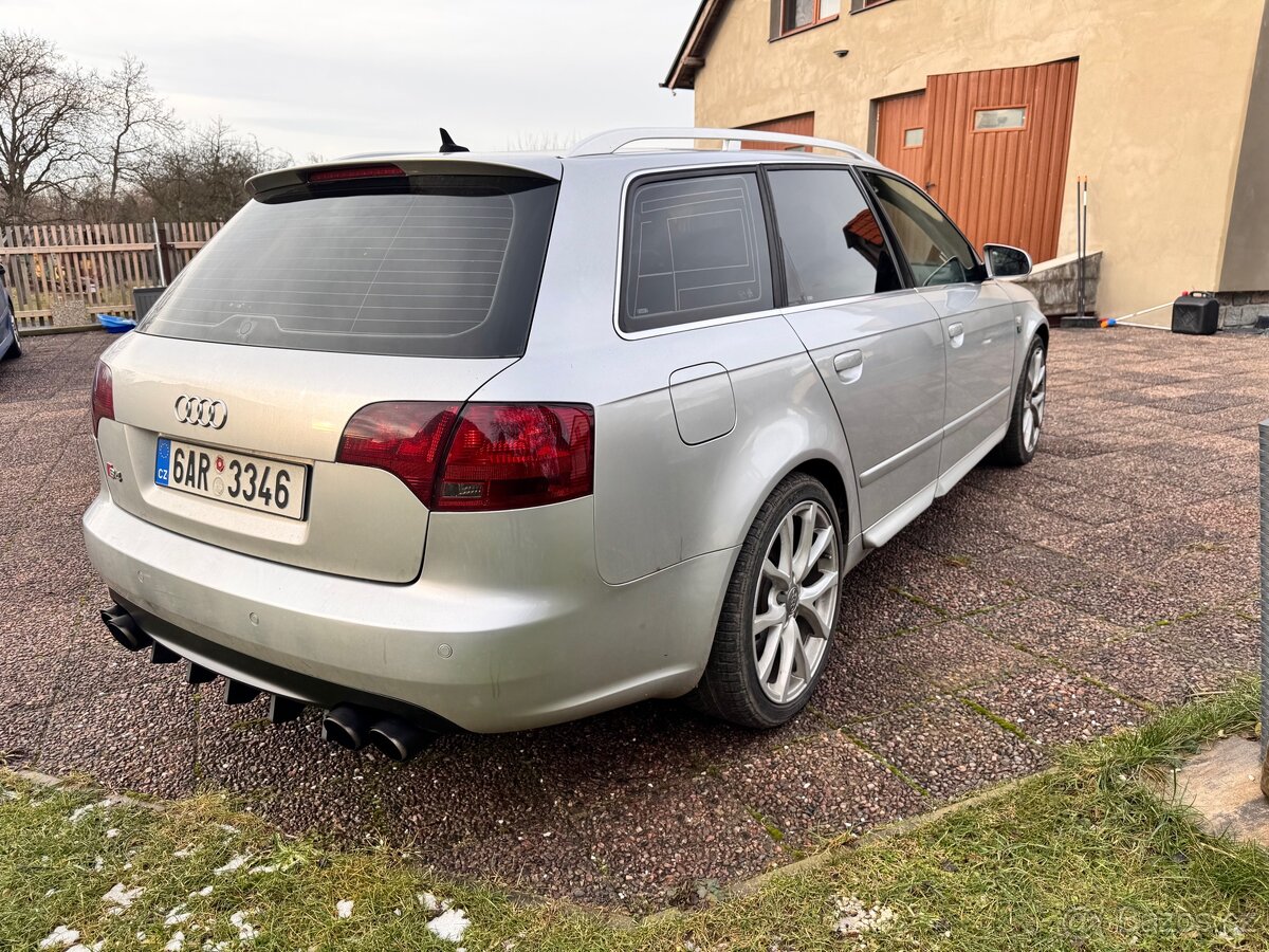 Audi s4 b7 4.2 253kw - 5