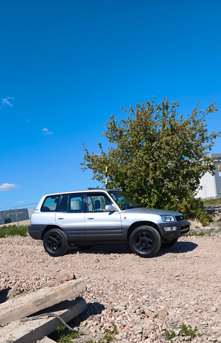 Toyota RAV4 1.gen - 5
