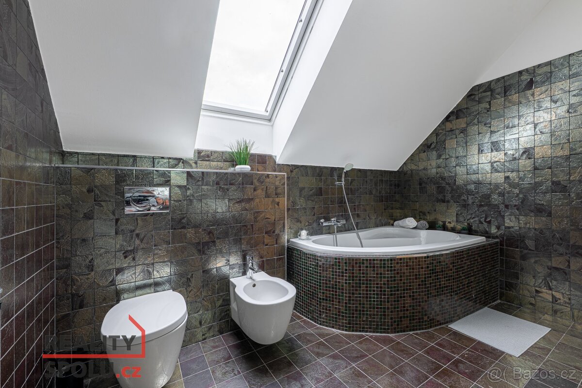 Prodej, domy/rodinný, 222 m2, Květná, Plzeň, Plzeň-město [ID - 5