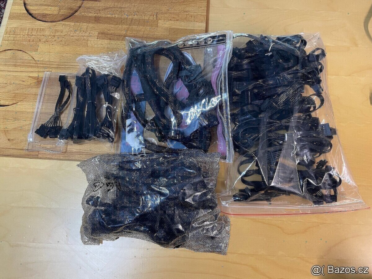 Mix modulárních kabelů k různým zdrojům Corsair - 5