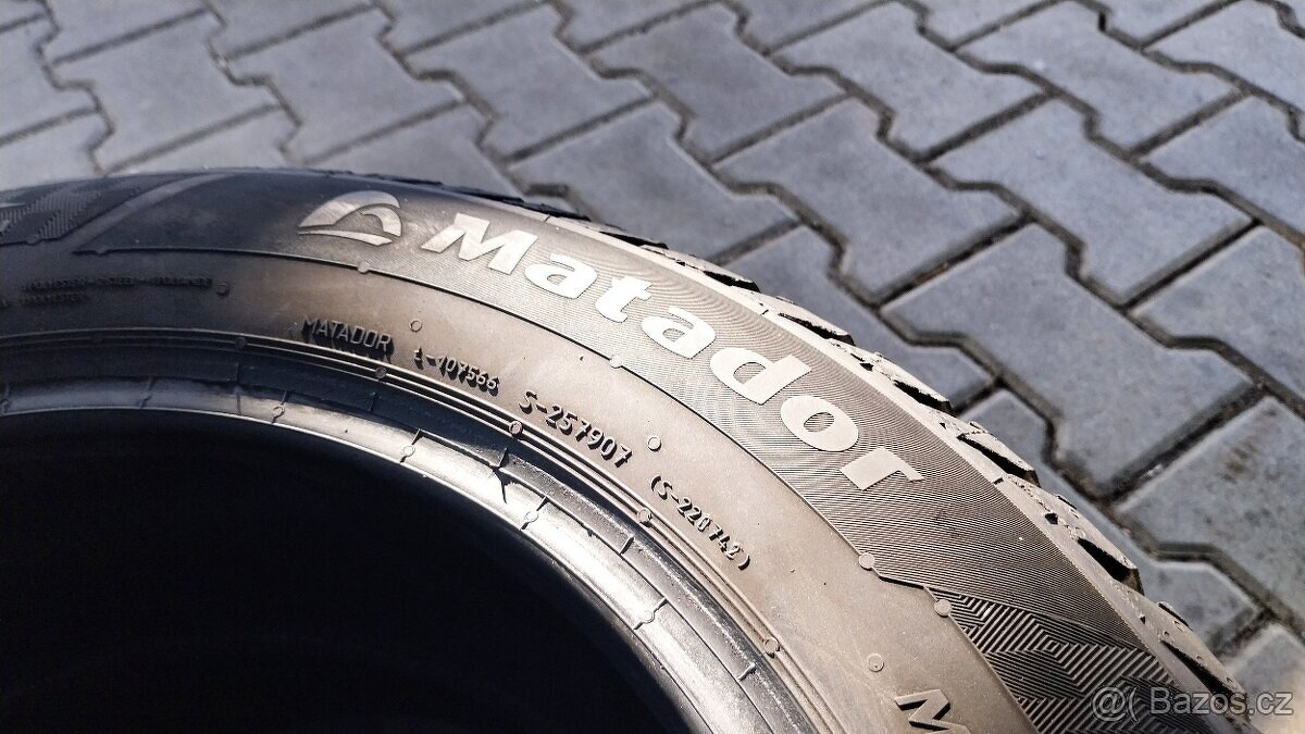 Prodám 2 x zimní pneu Matador 175/65/14 - 5