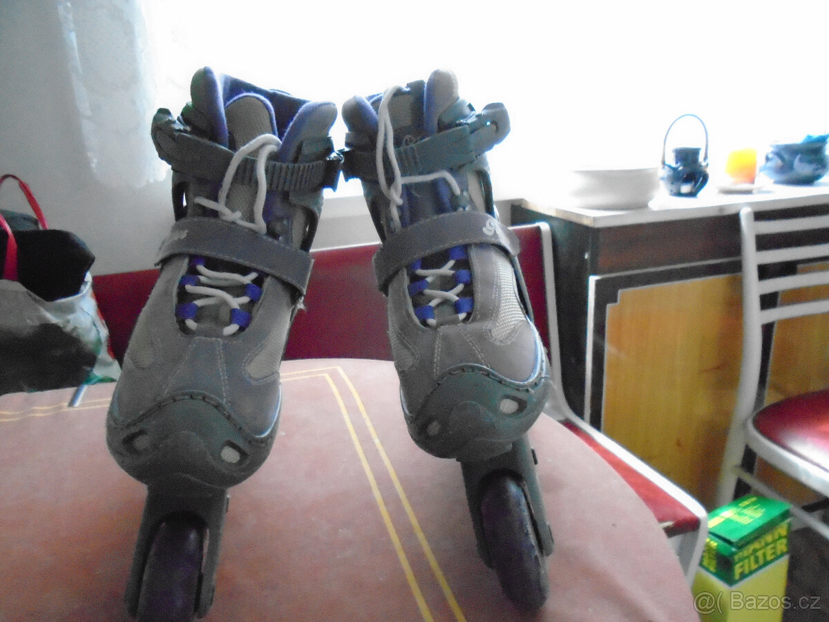 Prodám dívčí brusle brusle na led,kolečkové brusle - 5