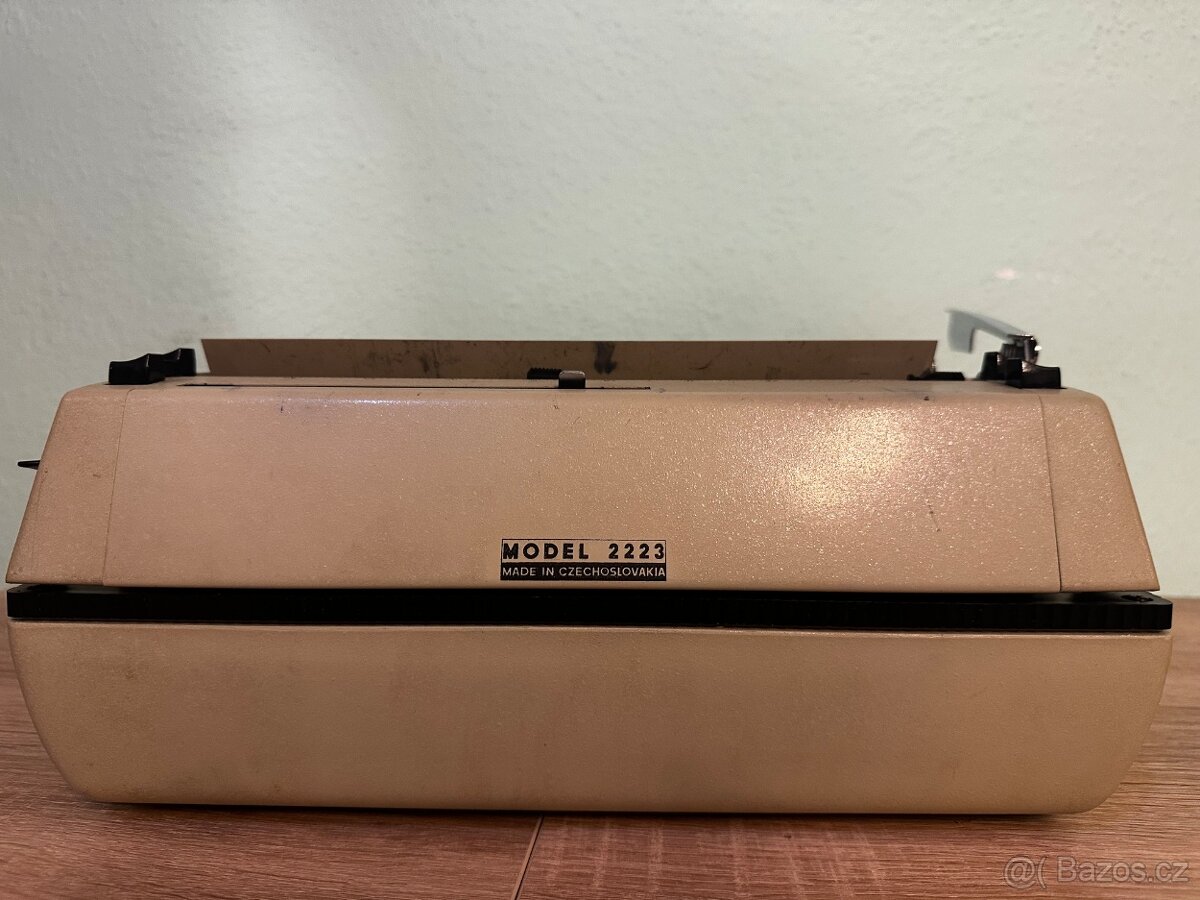 Psací stroj CONSUL - 5