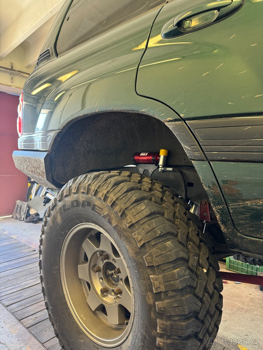 Toyota Land Cruiser 100 expedicni special