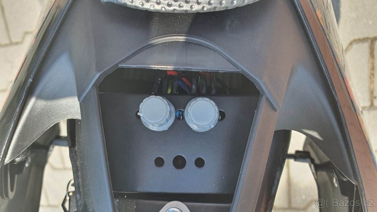 Elektrická motorka MiniRocket Coyote 1500W 48V ora