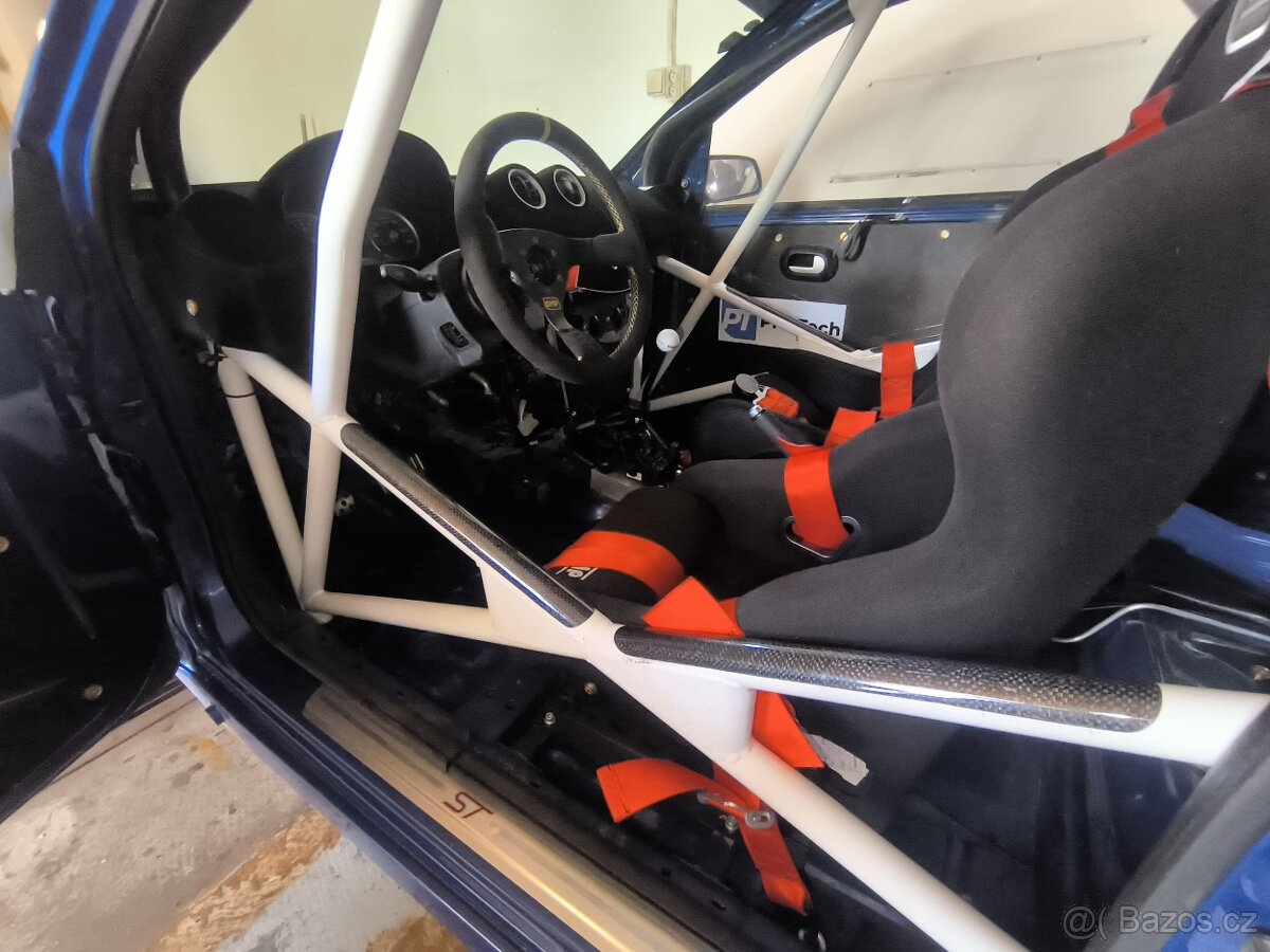 Ford Fiesta ST150 rally - 5