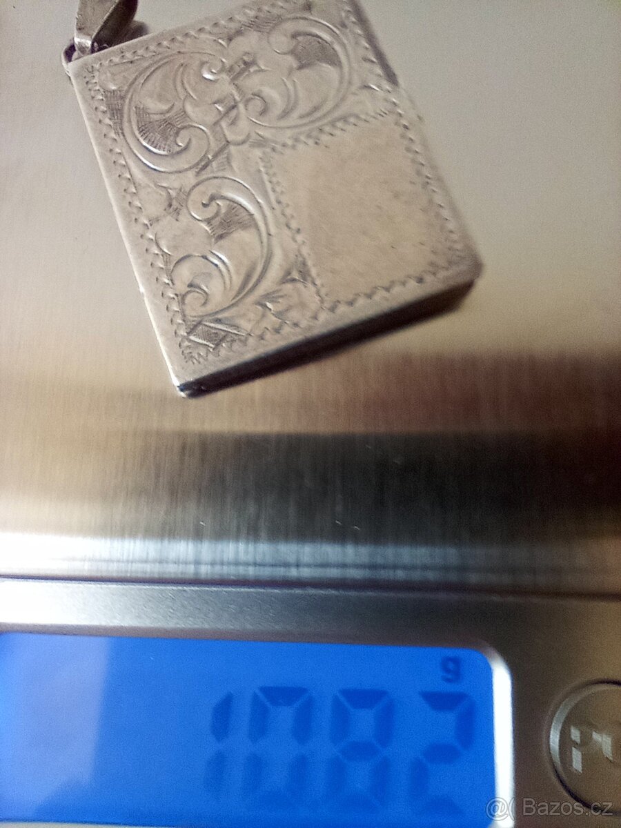 Starožitný stříbrný přívěsek - knížka - 5