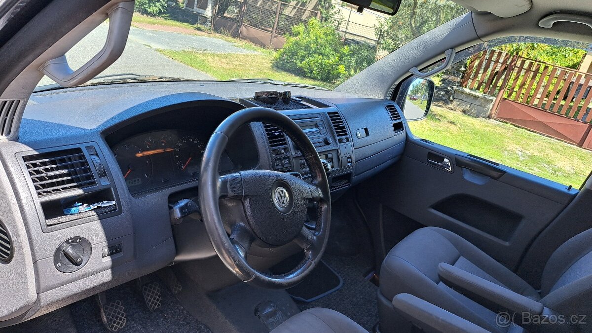 Volkswagen Transporter T5, Caravelle 2,5 TDI - 5