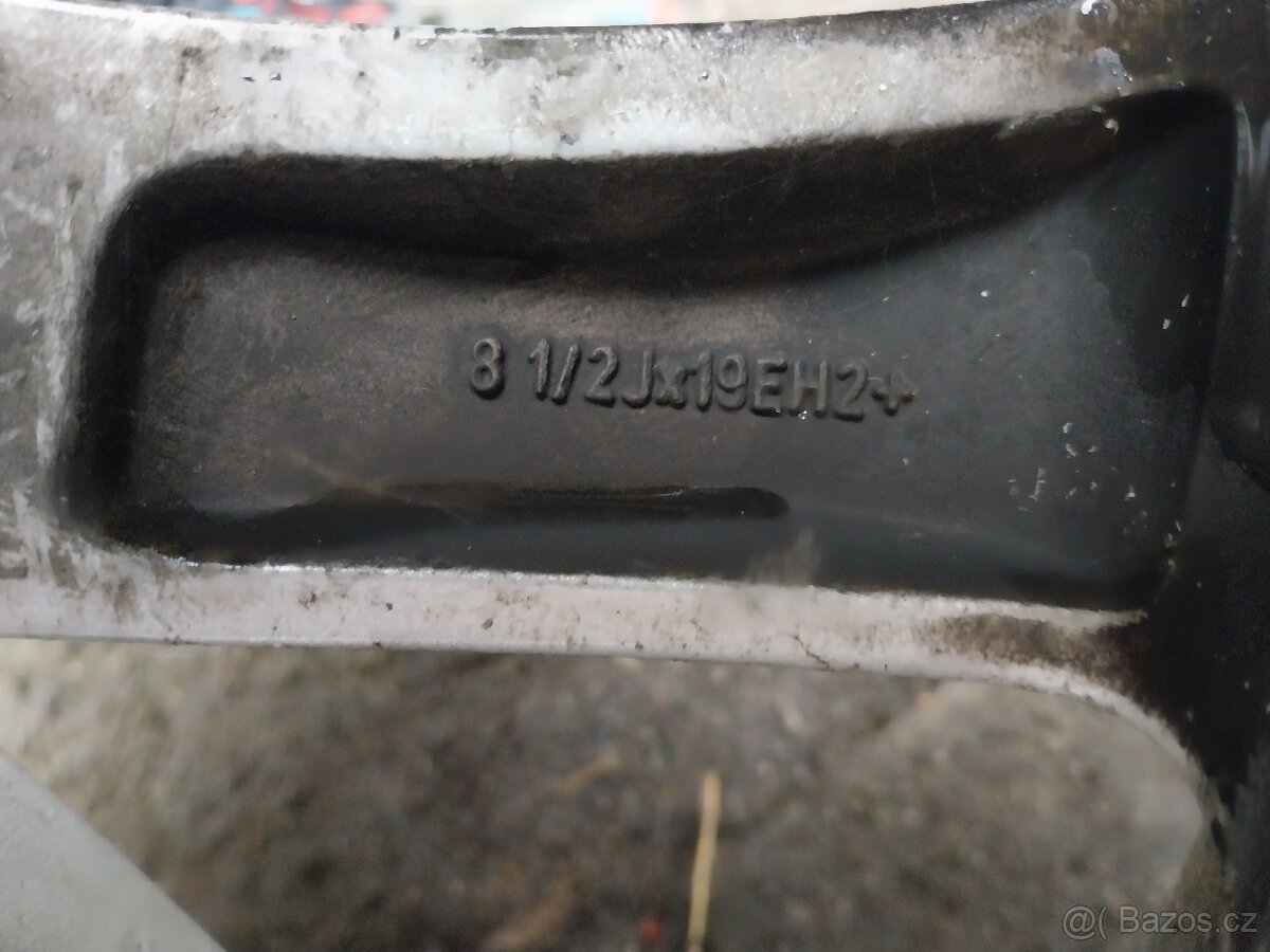 BMW kola 245/40/19 - 5