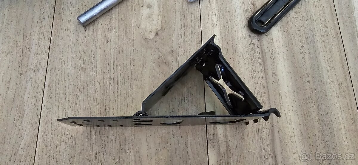 Hever s nářadím Mercedes-Benz 2023 - 5