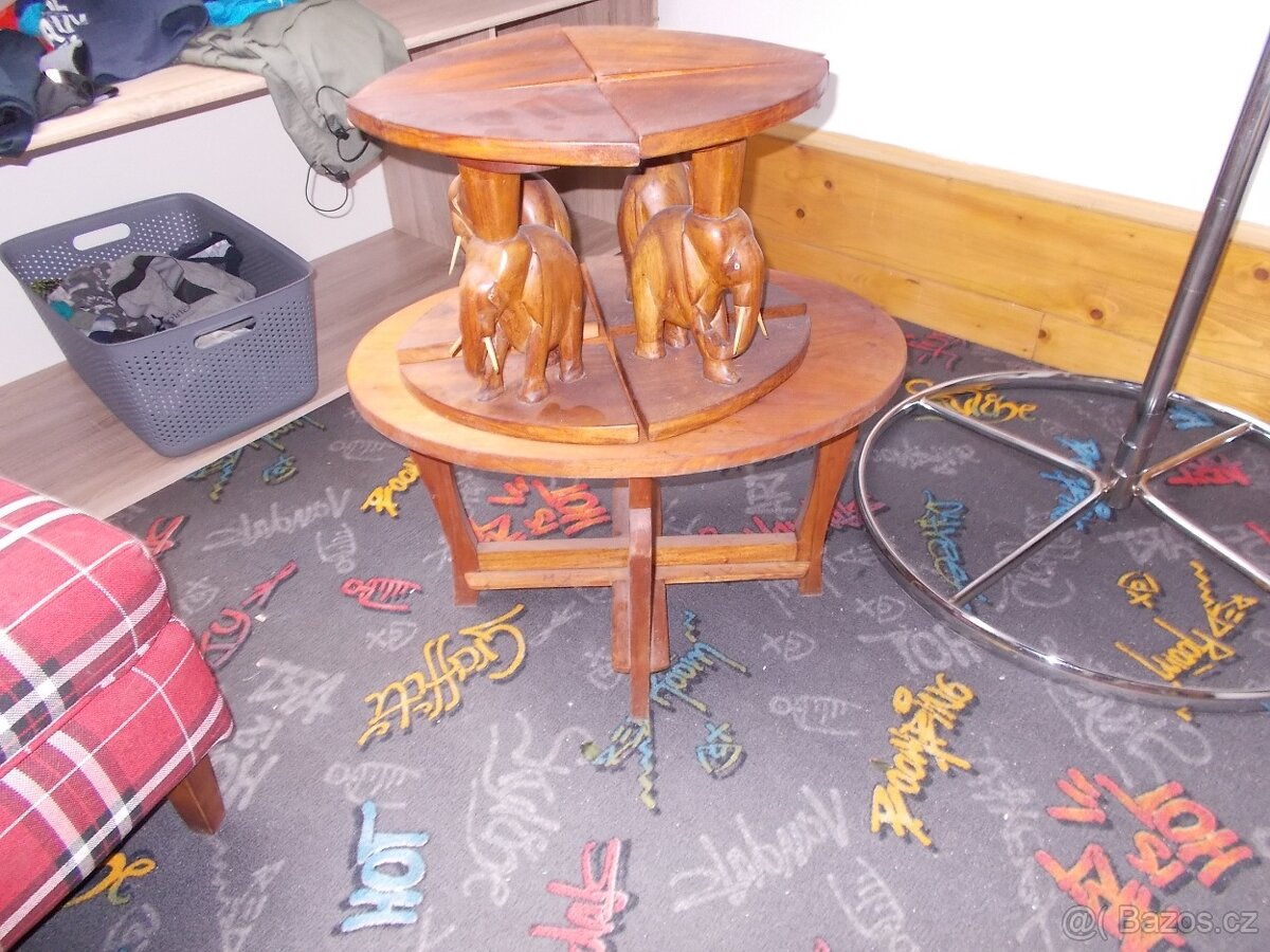 Konferenční stolek se slony. - 5