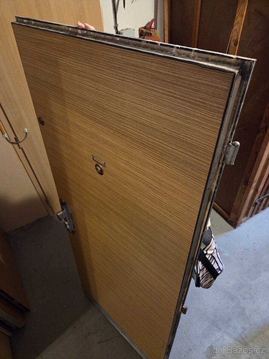 Vchodové protipožární dveře (80cm, levé) - 5