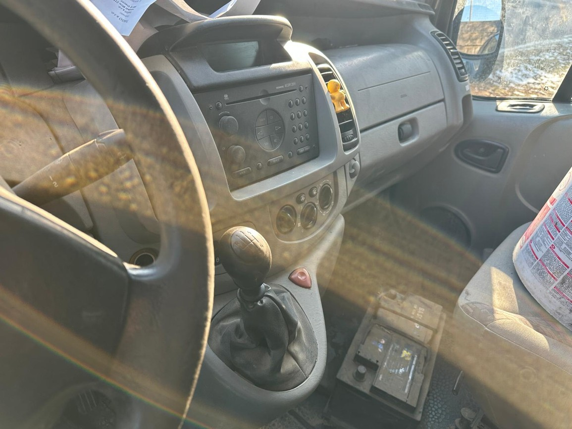 Nákladní automobil – Opel Vivaro - 5