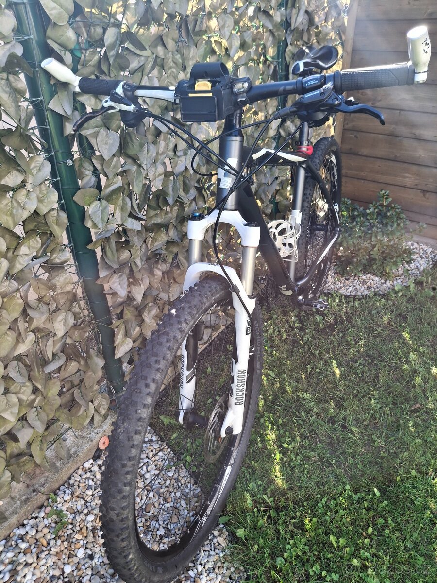 Prodám horské kolo CUBE ACID - 5