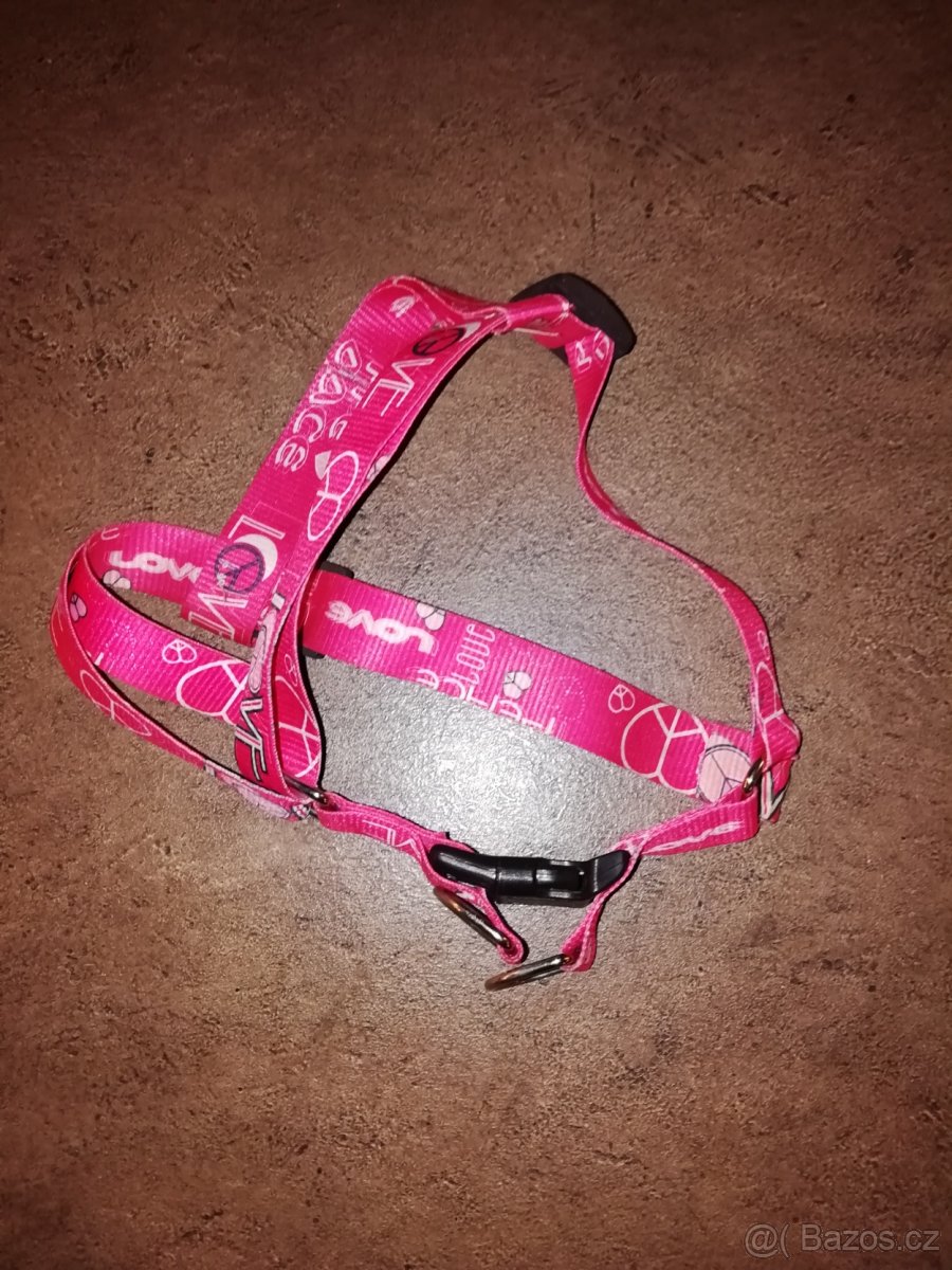 Postrojky a obojek - 5