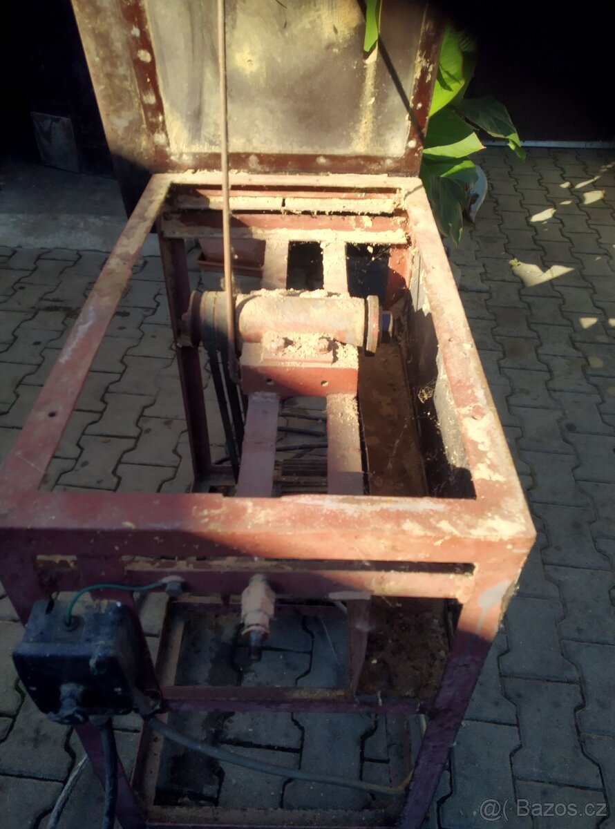 Prodám pylu. Cirkularku - 5