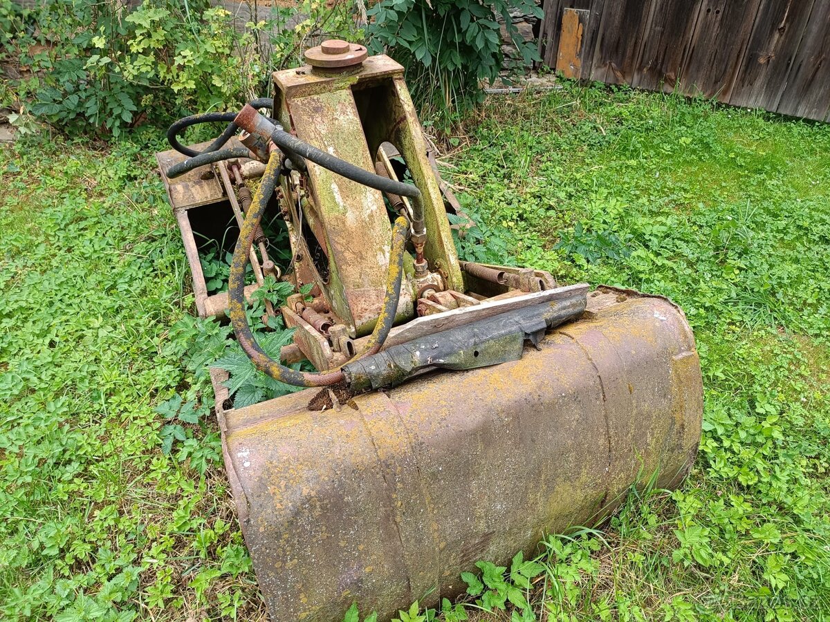 PRODÁM BAGR AMINA 4x4 - 5